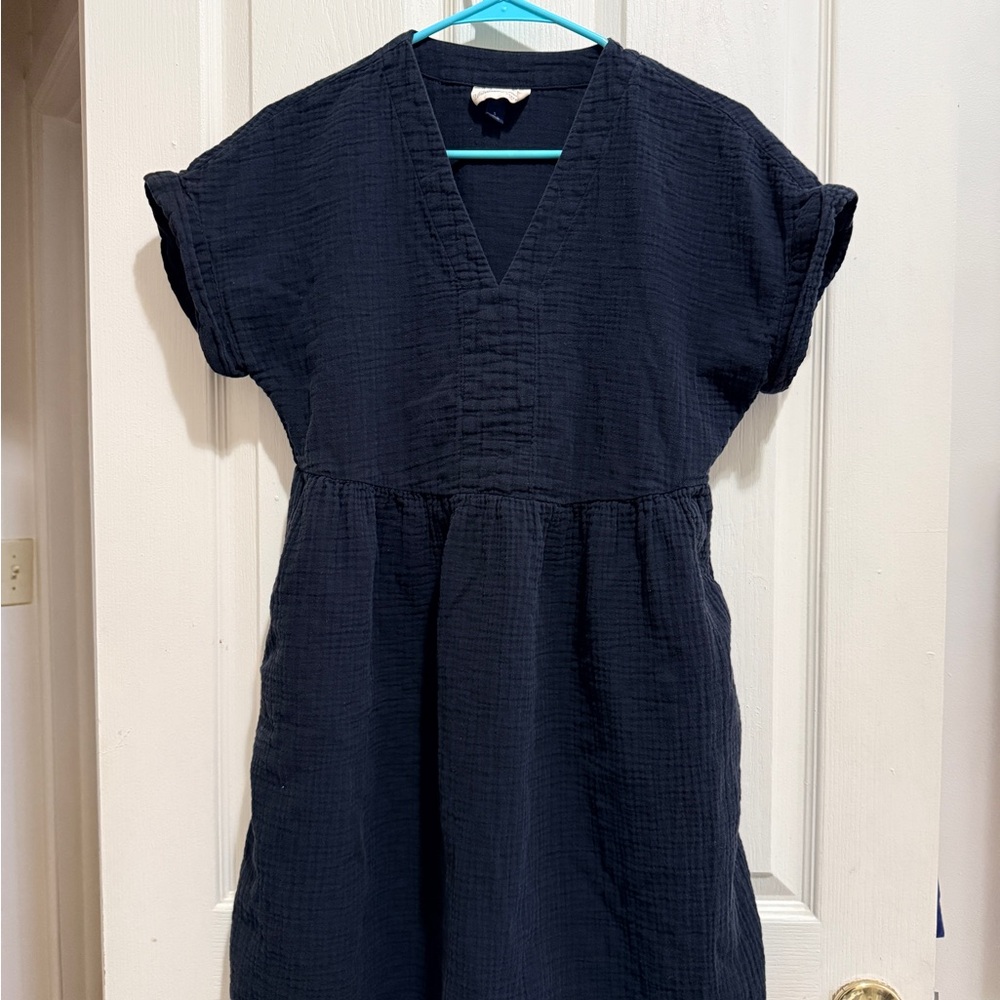 Universal Thread Black V-Neck Dress